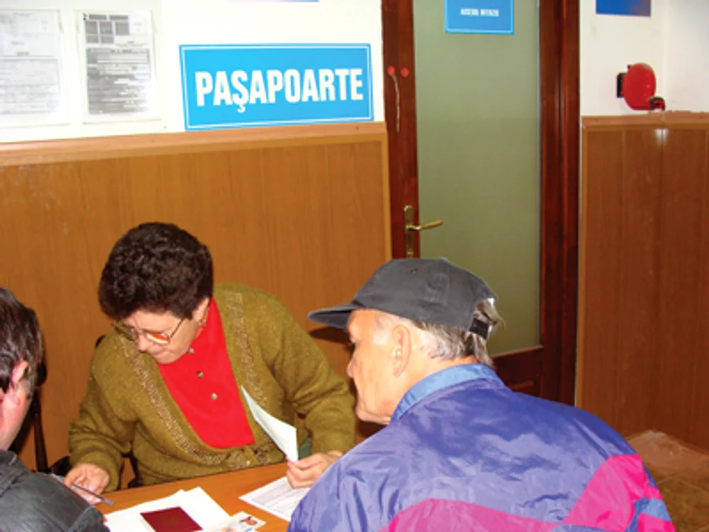 Oradea: Orădenii vor primi paşapoarte biometrice