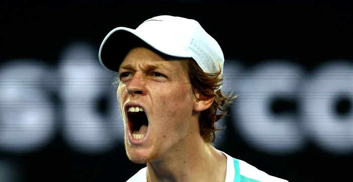 Jannik Sinner profită de eșecurile lui Daniil Medvedev și Carlos Alcaraz. Foto Getty images