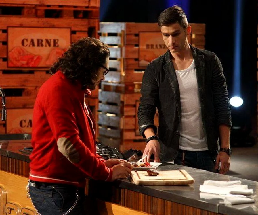 
    O ţară întreagă a râs la glumele lui Ramon Chicireanu de la Masterchef Foto: arhiva personală  
