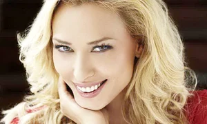 iulia vantur blonda jpeg