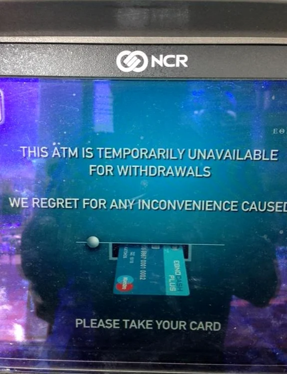 Bancomat din Grecia rămas fără numerar