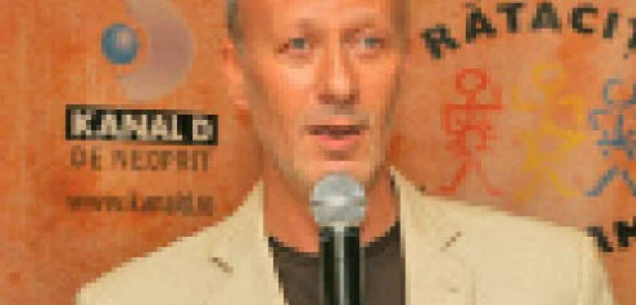 Cocktail: Ştiri pe scurt