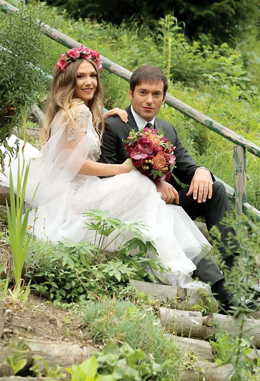 August. Adela şi Radu s-au  căsătorit după  5 ani de relaţie