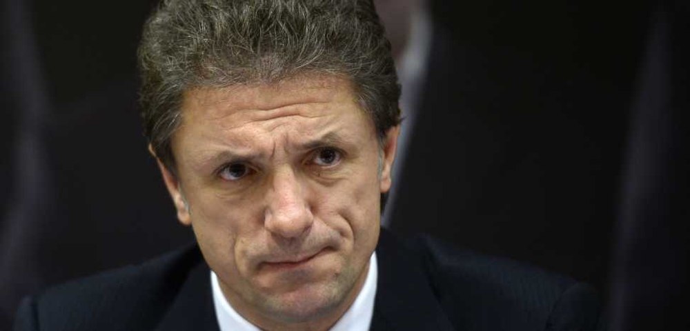 Gică Popescu aruncă oameni din barcă, speriat că Farul se scufundă. „Baciul” anunță noi disponibilizărri