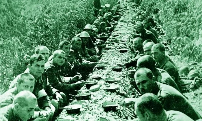 Cum şi cu ce se hrănea soldatul român jpeg