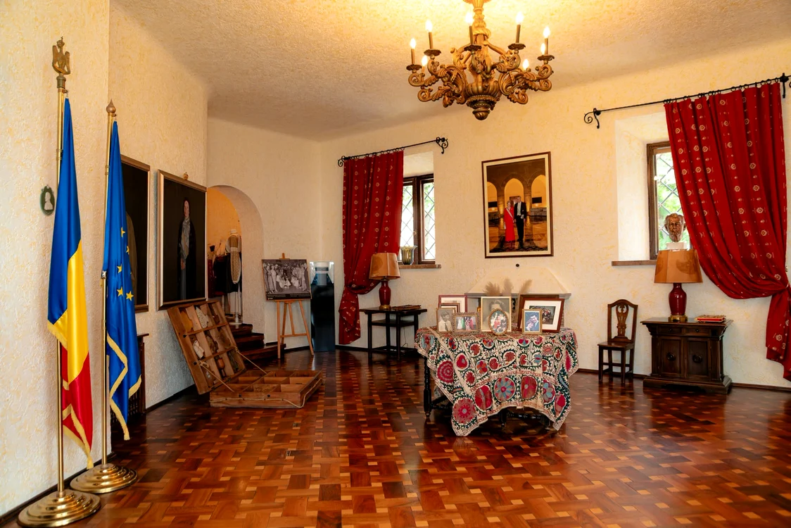Palatul Elisabeta ©Alexandra Curea Gogu, Casa Majestății Sale 1 jfif