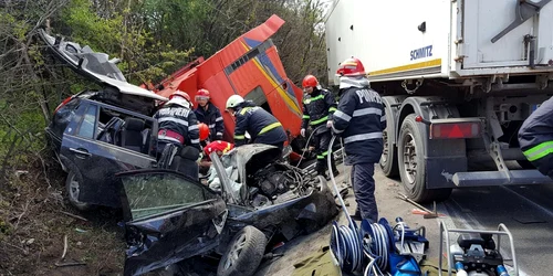 Un accident rutier cu 4 victime a avut loc pe DN 65 în dreptul Pădurii Saru FOTO ISU OLT Mediafax