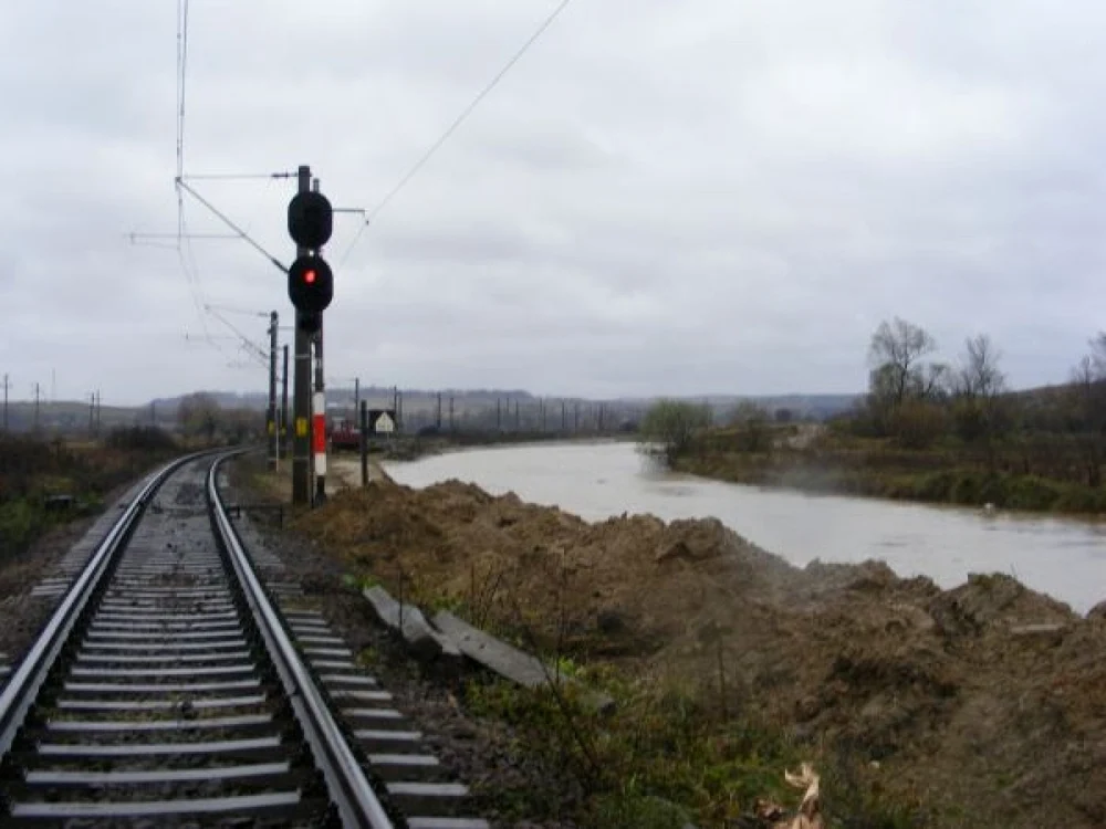 Circulaţia feroviară întreruptă în Mehedinţi FOTO Corina Macavei