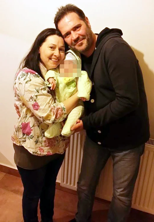 Gheorghe Ifrim, alături de soția sa, Roxana, și un finuț de-al lor