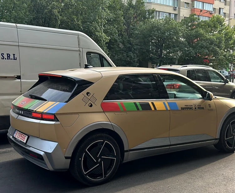 David Popovici a fost suprins deja azi în trafic cu noua sa mașină. Foto Car Spotting