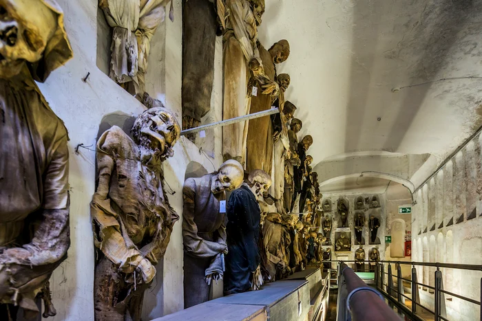 În subsolul mănăstirii sunt 8000 de cadavre, schele și 1200 de mumii. Foto: Profimedia Images