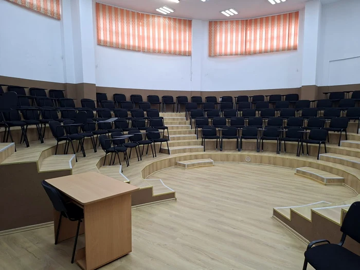 Amfiteatrul liceului FOTO Cosmin Zamfirache