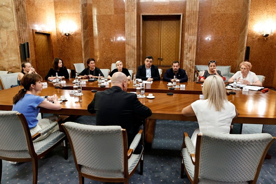 Asociația Procurorilor îl acuză pe Ilie Bolojan că impune măsuri de pe o poziție de forță și nu printr-un dialog real