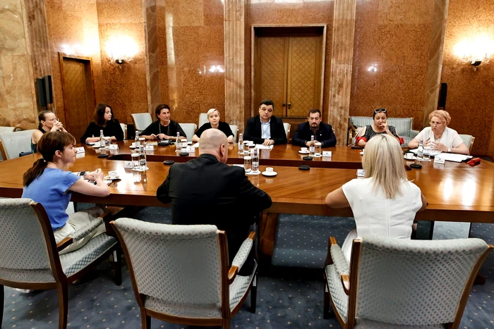 Premierul Ilie Bolojan s-a întâlnit cu reprezentanții magistraților FOTO: Guvernul României