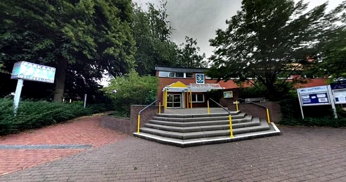 Un grup de musulmani extremiști a hărțuit mai multți nudiști la o piscină dn GermaniaFoto Google Maps