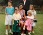 Prințul Rafael de Orleans-Bragança cu tatăl său, Prințul Antonio, mama lui și frații lui. FOTO: Casa Imperială a Braziliei