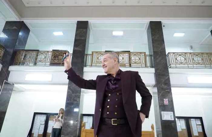 Gigi Becali a dorit să scape de interdicţia de a alege electoral