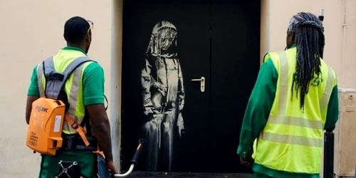 lucrare bansky furata foto news.ro