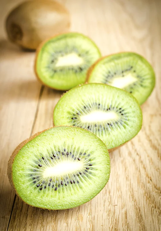Cosumă 2 kiwi și vei avea cel mai odihnitor somn