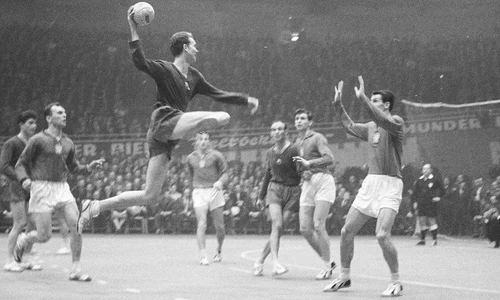 Calendar 12 martie: 1961   Echipa de handbal masculin a României a devenit pentru prima dată campioană mondială jpeg