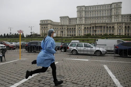 Centru vaccinare drive through Constituţiei. Foto Inquam Photos / Octav Ganea