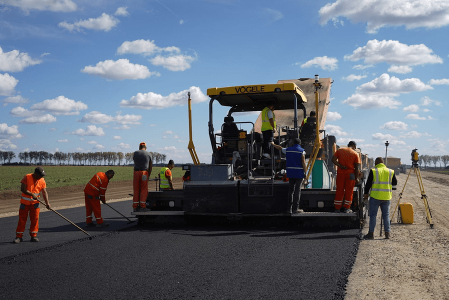 Centura Bucureşti Nord: Constructorul român a aşternut primii km de asfalt pe lotul doi