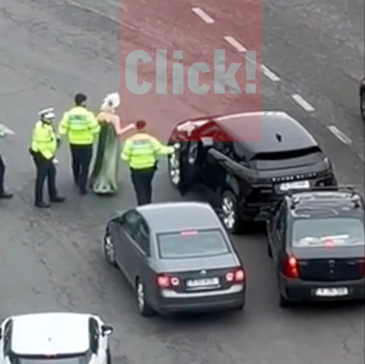 Ana Morodan când e condusă la secție de polițiști Foto: Captură video 