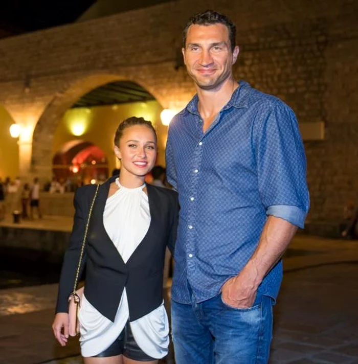 Hayden Panettiere (25 de ani) şi Vladimir Klitschko (38 de ani)