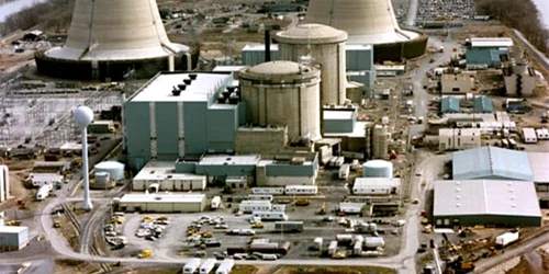 În Statele Unite funcţionează în prezent 65 de centrale nucleare cu 104 reactoare