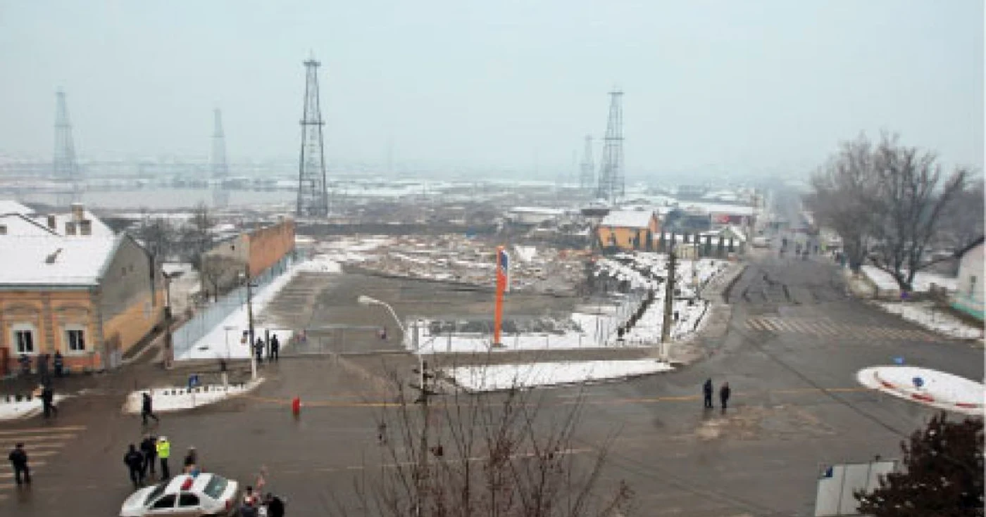 Suprafaţa craterului a ajuns, ieri, la aproape 2.000 de metri pătraţi