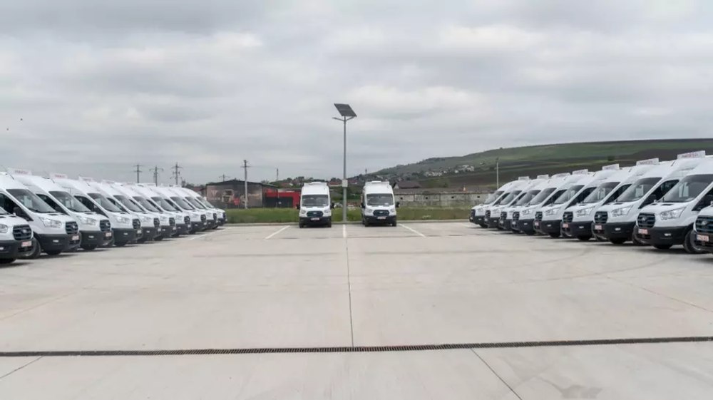 Lider PNL, primele explicații în tunul microbuzelor cumpărate la preț dublu. „Se compară mere cu pere”