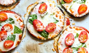 mini pizza cu vinete jpeg