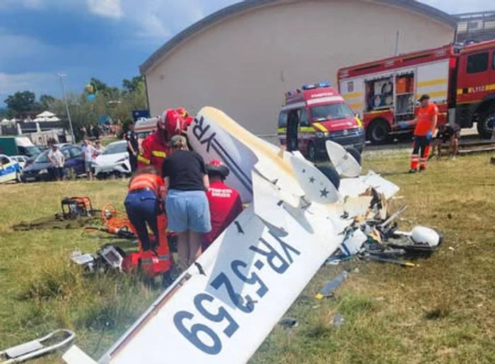 În avionul care s-a prăbușit se aflau două persoane. FOTO Primăria Orăștie
