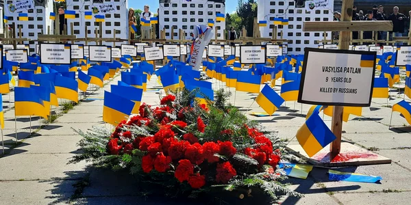 Coroana flori mausoleu Varsovia Twitter mwpotocki jpg