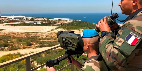 HGL7WM1X0AA2CXq jfif