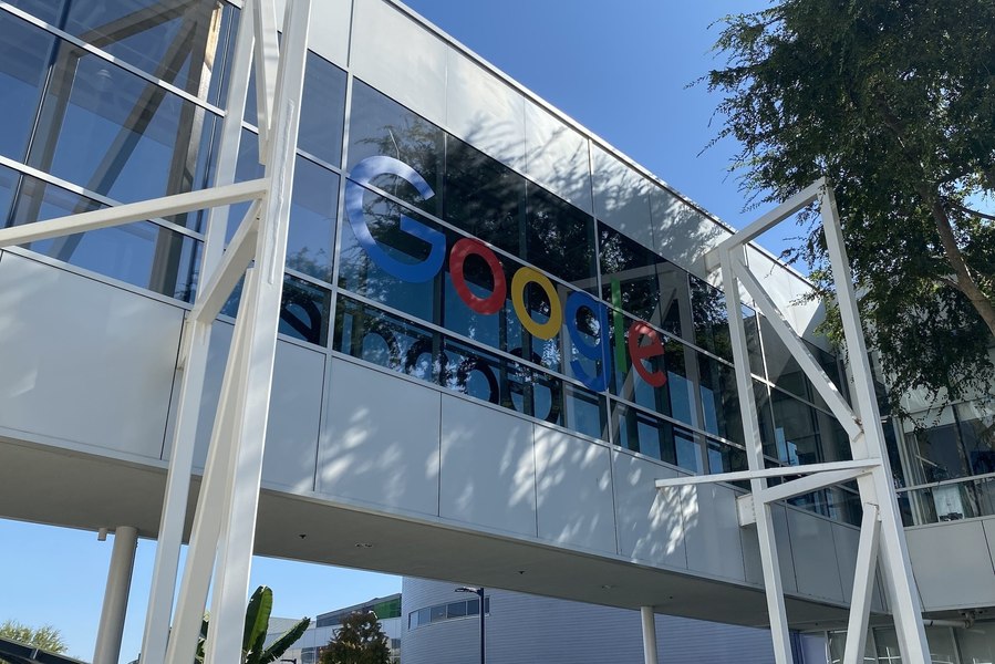 Comisia Europeană amendează Google cu 2,95 miliarde de euro pentru „practici abuzive” pe piața publicității online