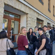 coada la cantina studenteasca UMF jpg