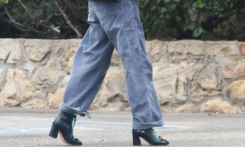 Exclusive    Demi Moore Out And About In Santa Barbara jpeg