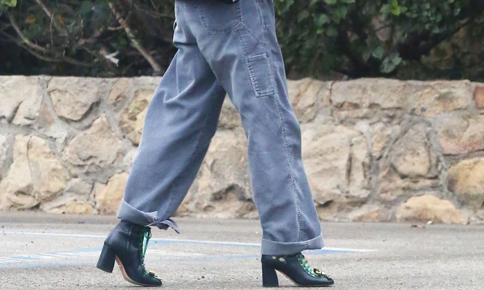 Exclusive    Demi Moore Out And About In Santa Barbara jpeg