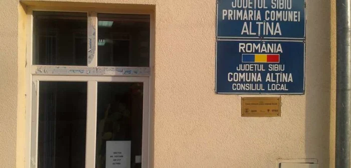 Secţia de vot din Primăria Alţîna. FOTO: Ramona Găină