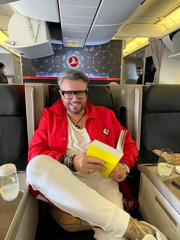1 catalin botezatu avion turkish airlines 1 jpg jpeg