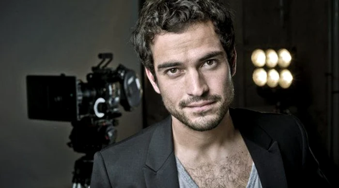 
    Alfonso Herrera joacă în serialul „Sense8”Foto: Twitter  