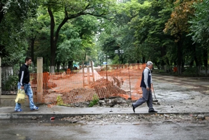 Galaţi: Grădina Publică, capcană pentru gălăţeni