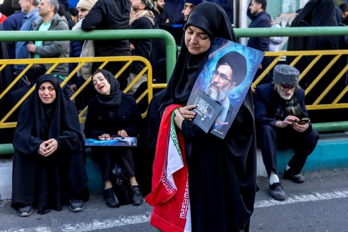 Femei în Teheran GettyImages 2263653867 jpg