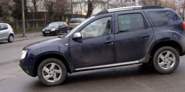Fotografii cu Duster-ul pe străzile Piteştiului