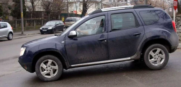 Fotografii cu Duster-ul pe străzile Piteştiului