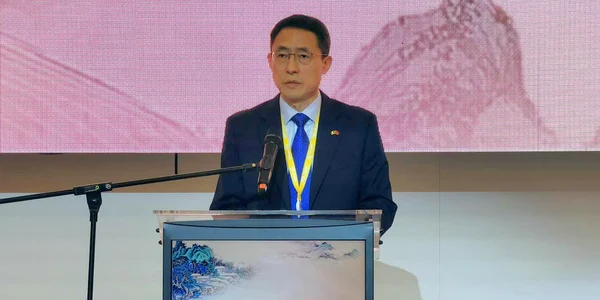 Ambasadorul Chinei în România, Han Chunlin Sursa foto Ambasada Chinei în România