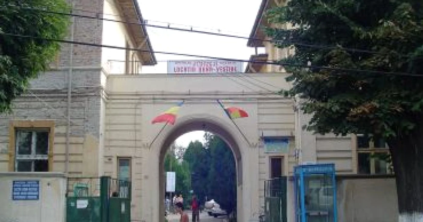 Ploieşti: Cine dă bani pentru Fosta Maternitate?