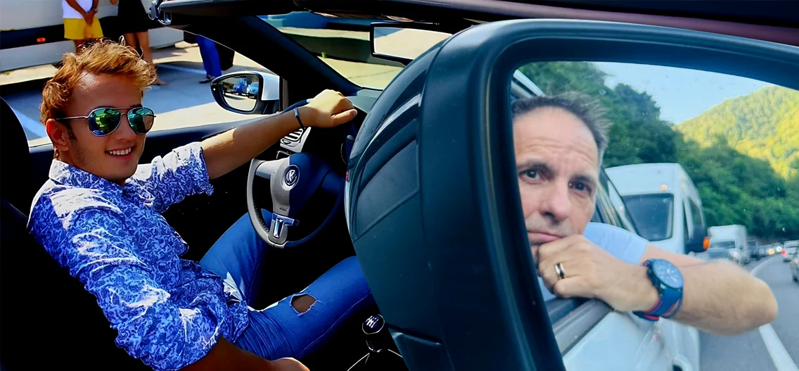Mihai Trăistariu preferă decapotabilele. Dan Negru alege bolizii 