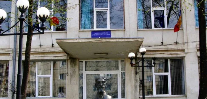 Fostul director al liceului a ieşit la pensie FOTO:adevarul